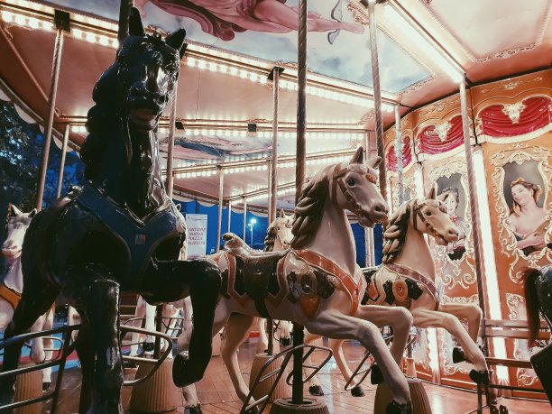 里米尼旋转木马图片下载