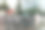 一排排停放着不同的自行车。自行车停在停车场上图片下载