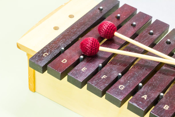 音乐教室里的木琴图片下载