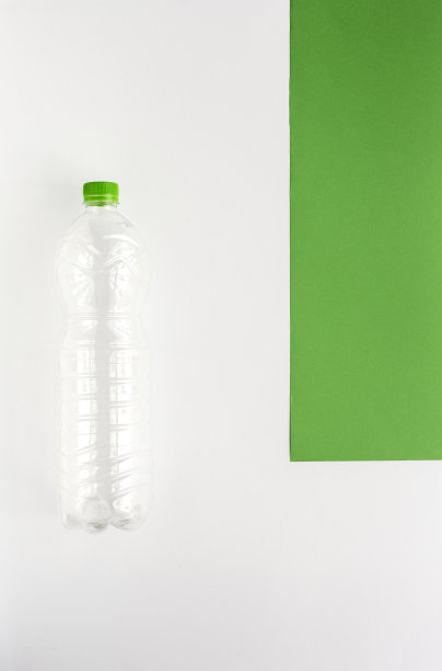 回收塑料瓶。knol的概念图片下载