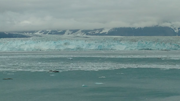 在阿拉斯加冰川图片下载
