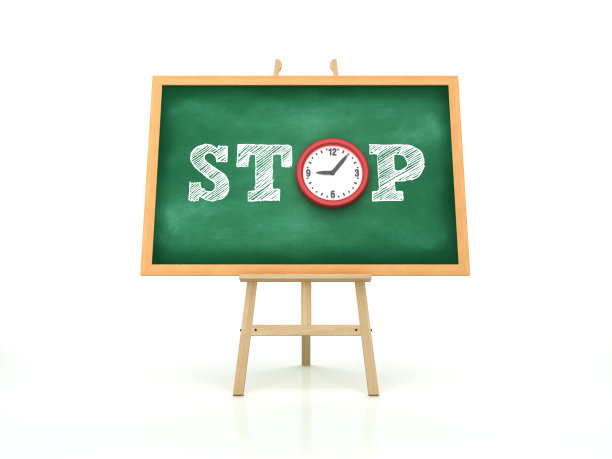 画架与停止字和时钟在黑板框架- 3D渲染图片下载