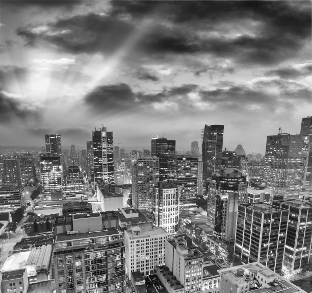 日落在温哥华地平线，加拿大。鸟瞰图图片下载