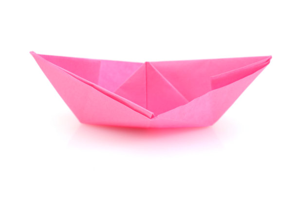 纸船孤立在白色图片下载
