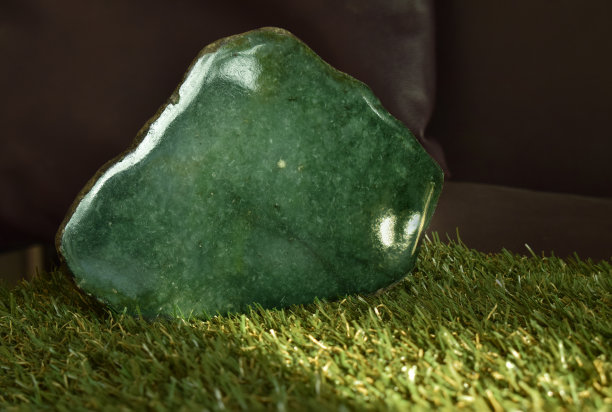 美丽的绿色翡翠在泰国图片下载