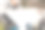 攀岩准备工作。背景攀登设备摊开在桌子上。图片下载