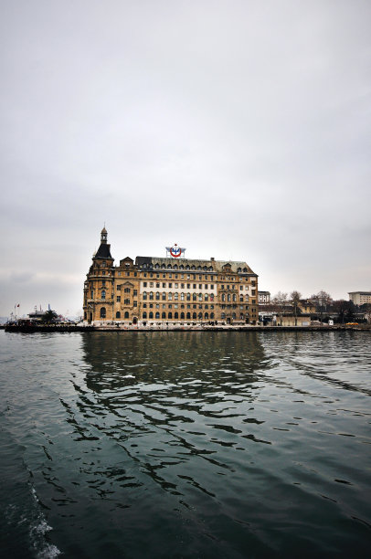 从海达帕萨火车站出发图片下载