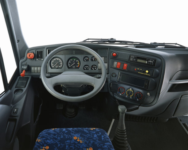 巴士仪表盘和方向盘图片下载