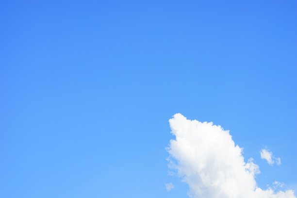 蓝色软云背景图片下载