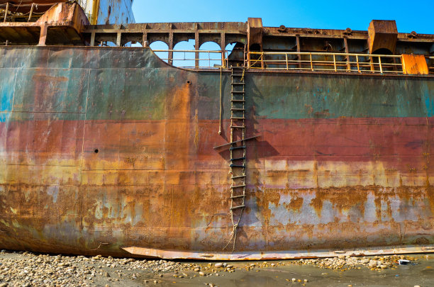 台湾桃园3月30日消息:货轮搁浅。图片下载