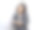 愤怒的女人孤立地站在白色的背景上图片下载