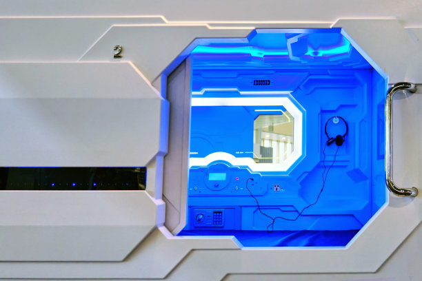 谢列梅蒂沃机场的胶囊旅馆——高科技旅馆的变体之一，是一个小的睡觉的房间，一个在另一个上面图片下载