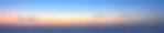普吉岛海滩夕阳，五彩多云的黄昏天空映在沙滩上凝视印度洋，泰国，亚洲。图片下载