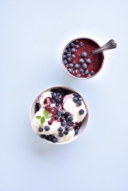 蓝莓冰激凌图片下载