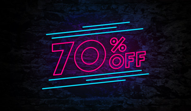 砖墙上70%的霓虹灯图片下载