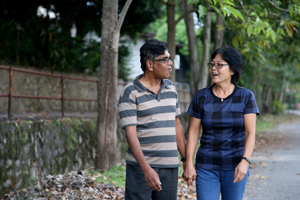 马来西亚:异族婚姻图片下载