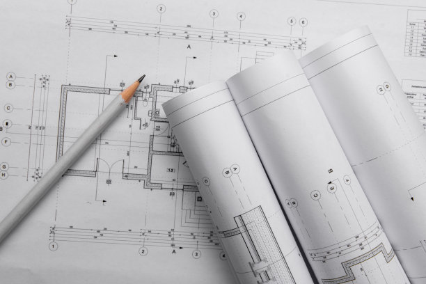 房屋建筑计划和一支铅笔。卷起来。文本空间图片下载