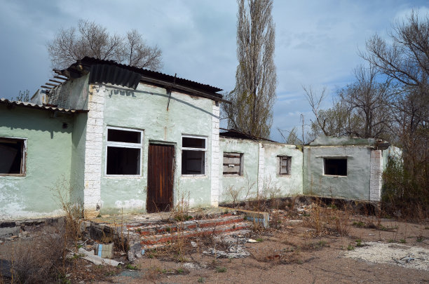 被遗弃的体育场。萨里Shagan。前苏联反弹道导弹试验场。图片下载