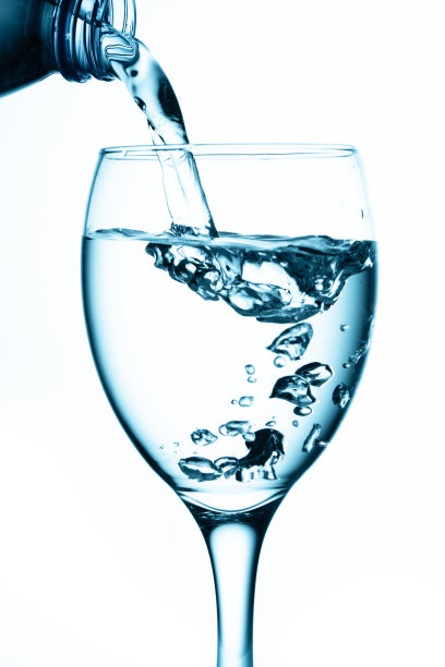 一杯水图片下载