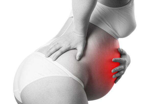 腹痛的孕妇，有早产风险图片下载