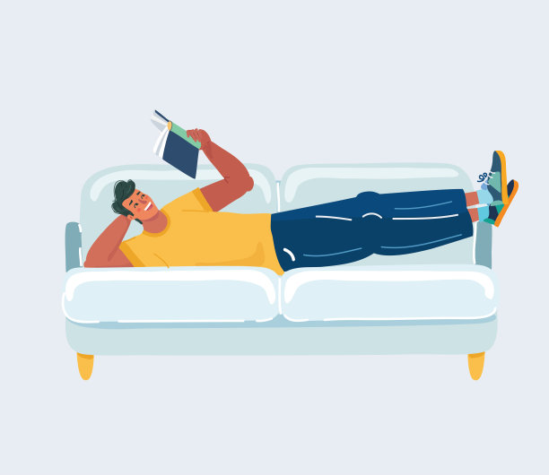 男人躺在沙发上看书。图片下载