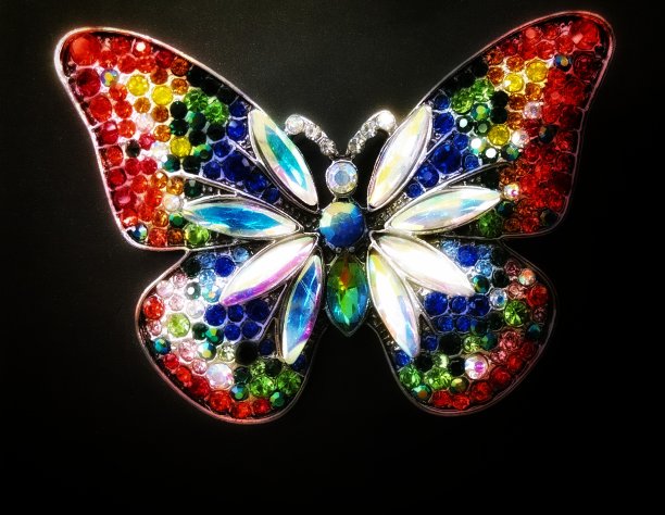 饰有宝石的蝴蝶图片下载