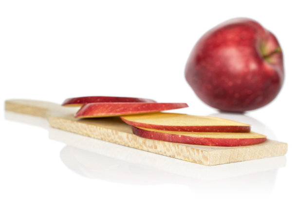 鲜红可口的苹果孤立在白色上图片下载