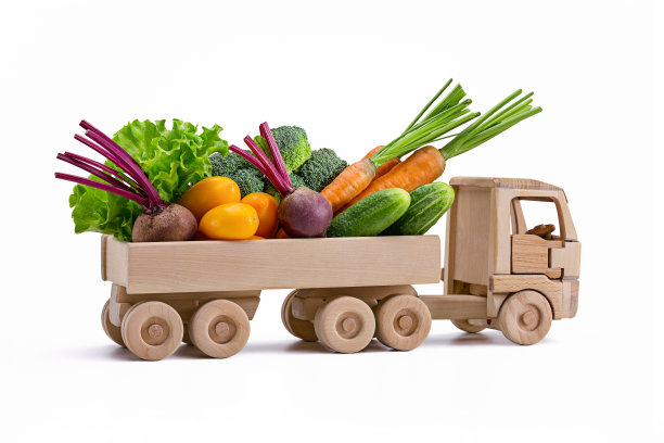 各种新鲜蔬菜被卡车运往农贸市场。图片下载