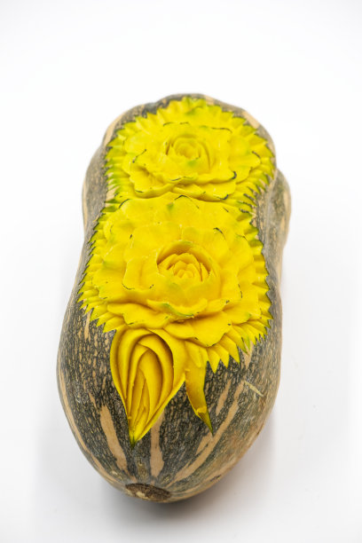 南瓜上的装饰花雕图片下载