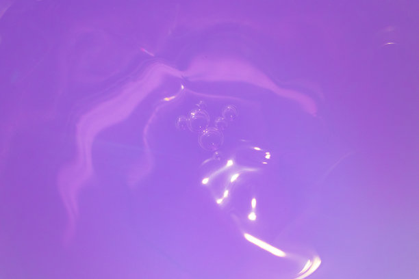 紫色水漩涡效应图片下载