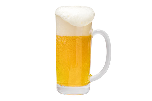 白底啤酒杯中的啤酒图片下载