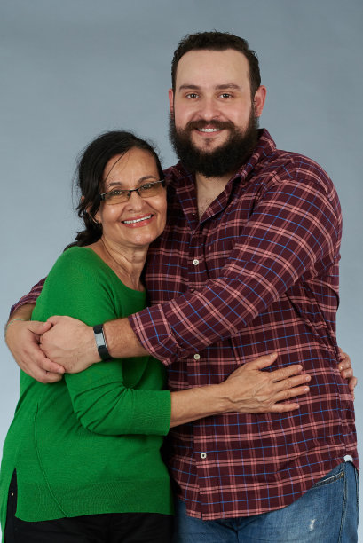 拉丽娜儿子和母亲的肖像图片下载