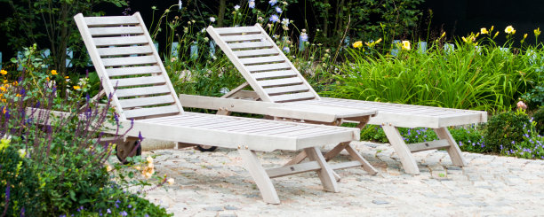 假日花园日光浴图片下载