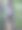 小女孩在森林里爬上一棵树图片下载