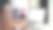 特写年轻女子工作与笔记本电脑，空屏幕显示。图片下载