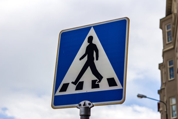 瑞典Malmö的人行横道标志图片下载