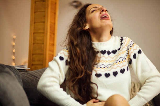 我觉得好胀图片下载