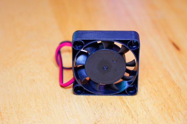 小型风扇冷却器的电脑图片下载