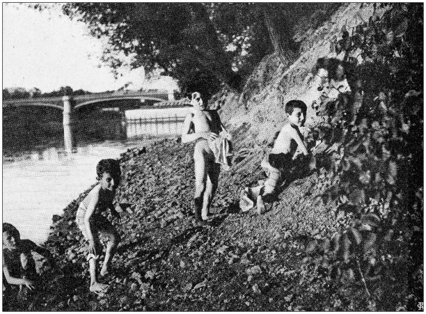 古董照片:潜水和游泳到运河圣马丁图片下载