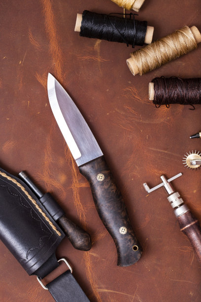 丛林工艺刀和皮革针法图片下载