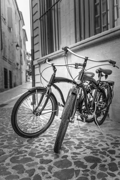 黑白复古自行车图片下载