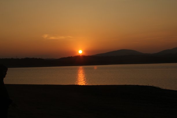 日落，大海，太阳，海浪辉光，月光，太阳眩光图片下载