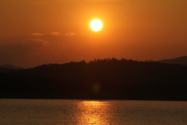 日落，大海，太阳，海浪辉光，月光，太阳眩光图片下载