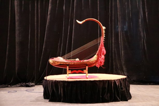 乐器caung kauk图片下载