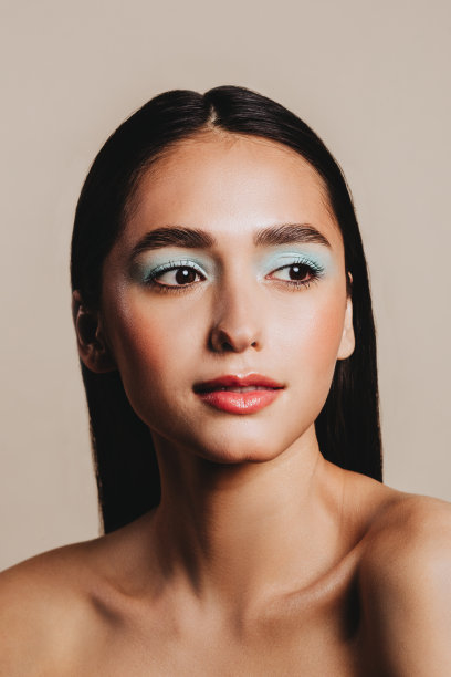 用霓虹灯眼影化妆图片下载