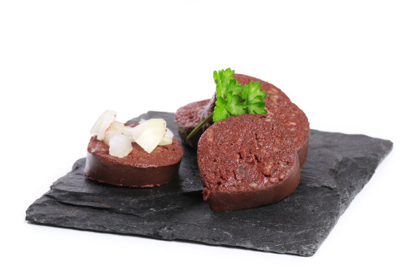 黑布丁，香肠孤立在白色背景上图片下载