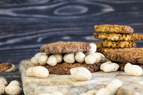 一堆燕麦饼干图片下载