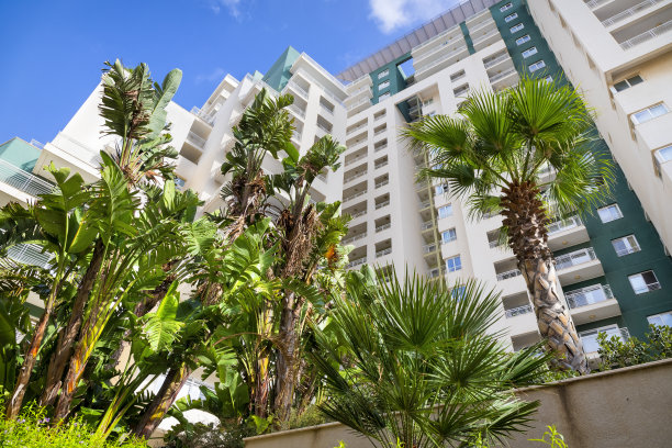 马耳他斯利马的现代公寓楼群图片下载