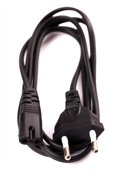 欧洲插头的电力电缆。物体被隔离在白色背景上。图片下载