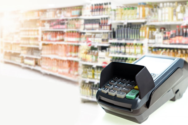 信用卡机在孤立的白色背景图片下载